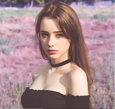 Dasha Taran Wiki, Height, Age, Boyfriend, Family, Biography & More 2 Dasha Taran is a model and social media influencer