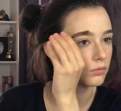 Dasha Taran Wiki, Height, Age, Boyfriend, Family, Biography & More 14 Dasha Taran while making video