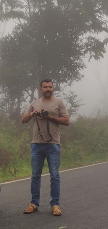 Dinesh Kallahalli (Activist) Wiki, Age, Wife, Caste, Family, Biography & More 5 Dinesh Kallahalli likes photography