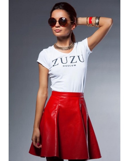 Ekaterina Zueva Biography, Height, Age, Girlfriend, Family, Wiki & More 16 Ekaterina Zueva clicked in her brand's clothes