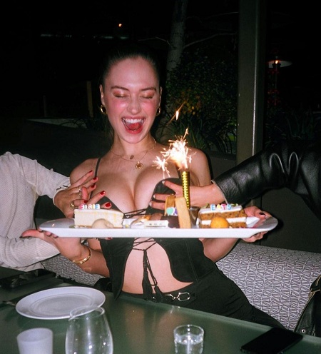 Elsie Hewitt Wiki, Height, Age, Boyfriend, Family, Biography & More 3 Elsie Hewitt celebrates her birthday in 2021