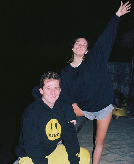 Elsie Hewitt Wiki, Height, Age, Boyfriend, Family, Biography & More 24 Elsie Hewitt with singer Charlie Puth