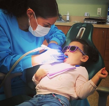 Everly Carganilla Wiki, Height, Age, Net worth, Family, Biography & More 21 Everly Carganilla teeth cleaning