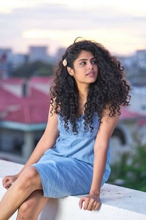 Faria Abdullah Wiki, Height, Age, Boyfriend, Family, Biography & More 12 Faria Abdullah bio