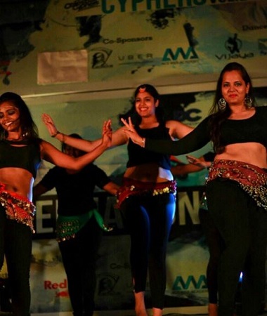 Faria Abdullah Wiki, Height, Age, Boyfriend, Family, Biography & More 17 Faria Abdullah is a belly dancer