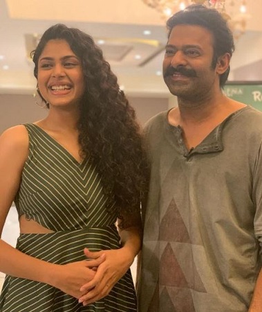 Faria Abdullah Wiki, Height, Age, Boyfriend, Family, Biography & More 28 Faria Abdullah with actor Prabhas