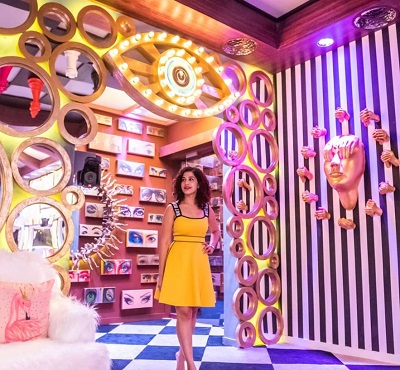Kamiya Jani: Bio, Height, Age, Husband, Family, Wiki & More 15 Kamiya Jani in BiggBoss house