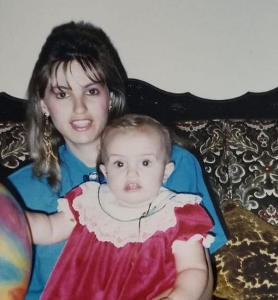 Katie Angel Wiki, Height, Age, Boyfriend, Family, Biography & More 11 Katie Angel childhood picture with her mother Paula Andrade