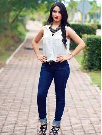 Kimberly Loaiza Wiki, Height, Age, Boyfriend, Family, Biography & More 6 Kimberly Loaiza Physical Appearance