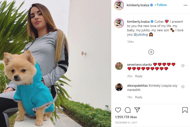 Kimberly Loaiza Wiki, Height, Age, Boyfriend, Family, Biography & More 24 Kimberly Loaiza with her pet dog Jukito