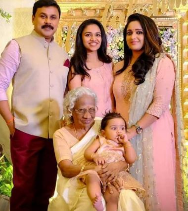 Meenakshi Dileep Wiki, Age, Height, Boyfriend, Family, Biography & More 16 Meenakshi Dileep with her dad Dileep, mom Kavya Madhavan, grandmother, and sister Mahalakshmi Dileep
