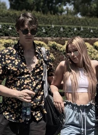 Mitchell Hope Wiki, Height, Age, Girlfriend, Family, Biography & More 8 Mitchell Hope with his girlfriend Tayla Audrey