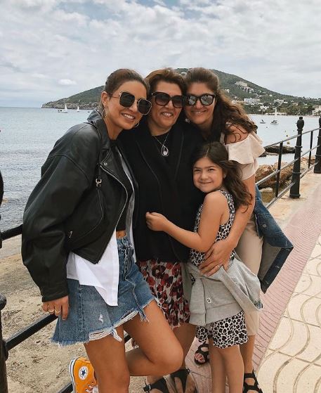 Negin Mirsalehi Wiki, Height, Age, Husband, Net worth, Biography & More 6 Negin Mirsalehi with her family