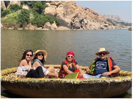 Neha Shetty spending time with family.