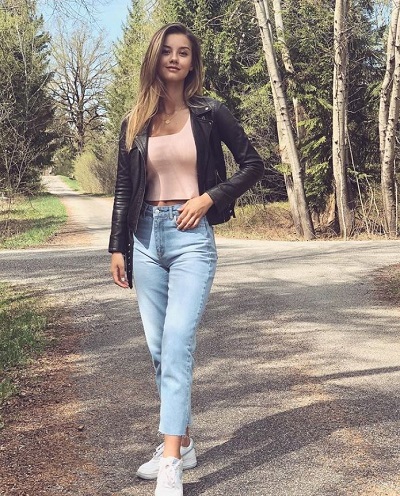 Nicola Cavanis Wiki, Height, Age, Boyfriend, Family, Biography & More 5 Nicola Cavanis Height & Weight