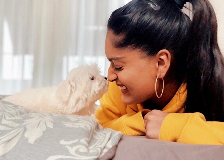 Niharika Nm Wiki, Height, Age, Boyfriend, Net worth, Biography & More 15 Niharika Nm snaps a picture with her new pet Diva