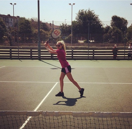 Niomi Smart - Bio, Height, Age, Husband, Net worth, Wiki & More 41 Niomi Smart can play tennis