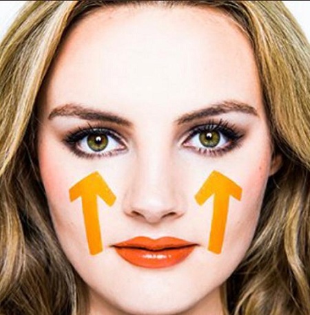 Niomi Smart - Bio, Height, Age, Husband, Net worth, Wiki & More 40 Niomi Smart for YouTube's 'Stand Up To Cancer' campaign.