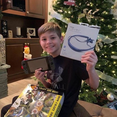 Preston Oliver Wiki, Age, Height, Family, Movies, Biography & More 10 Preston Oliver loves video-games.