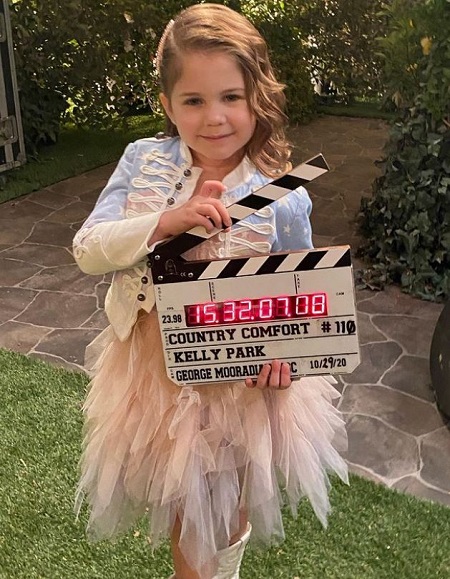Pyper Braun Wiki, Age, Height, Family, Movies, Biography & More 17 Pyper Braun is an American Actress who is best known for her role in the Netflix series Country Comfort which was released on March 19, 2021