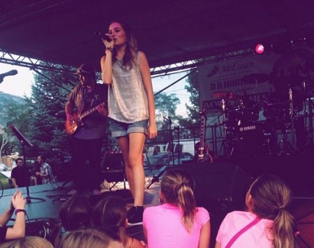 Sabrina Haskett Wiki, Height, Age, Boyfriend, Family, Biography & More 17 Sabrina Haskett during a live show