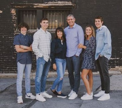 Sabrina Haskett Wiki, Height, Age, Boyfriend, Family, Biography & More 8 Sabrina Haskett with her family