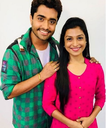 Sangram Samel: Biography, Age, Wife, Caste, Net worth, Family, Wiki & More 13 Sangram Samel with his best friend Amruta Pawar