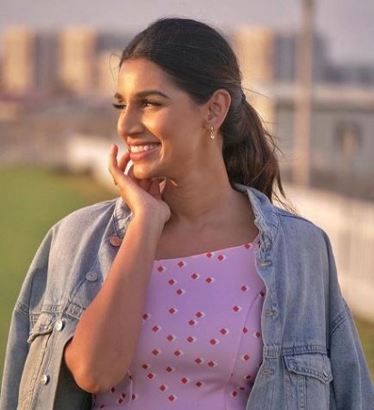 Sanjana Ganesan Wiki, Age, Husband, Height, Family, Biography & More 21 Sanjana Ganesan facts