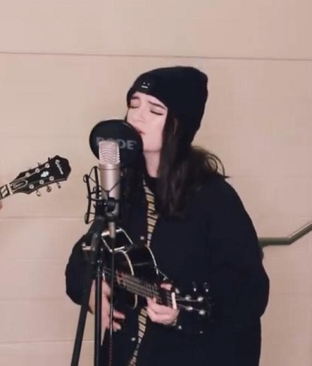Sara Kays Wiki, Height, Age, Boyfriend, Family, Biography & More 10 Sara Kays is focused on her singing career