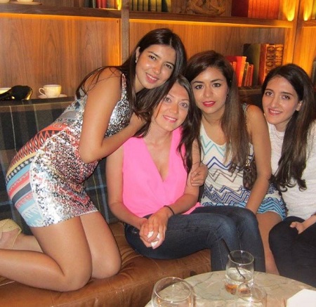 Sasha Ramchandani with her friends