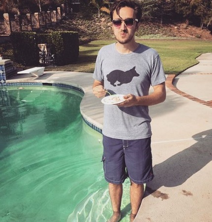 Shane Madej Wiki, Height, Age, Wife, Family, Biography & More 5 Shane Madej Physical Appearance