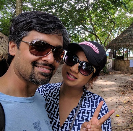 Shiladitya Mukhopadhyaya and Shreya Ghoshal are a lovely couple