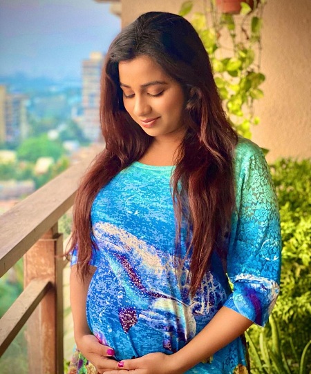 Shiladitya Mukhopadhyaya and Shreya Ghoshal are expecting