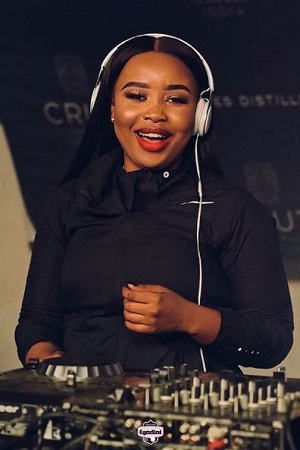 Sithelo Shozi - Wiki, Age, Height, Boyfriend, Net worth, Biography & More 14 Sithelo Shozi is a professional DJ