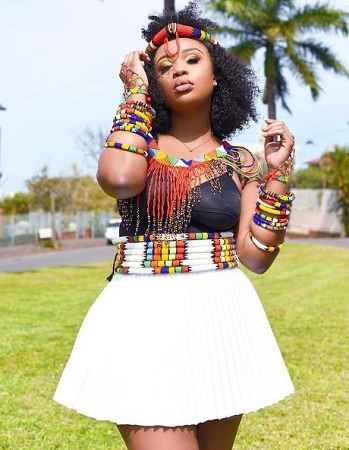 Sithelo Shozi - Wiki, Age, Height, Boyfriend, Net worth, Biography & More 2 Sithelo Shozi wiki