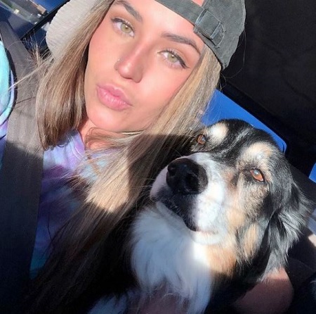 Skylyn Beaty Wiki, Height, Age, Boyfriend, Family, Biography & More 18 Skylyn Beaty with her pet dog Levi