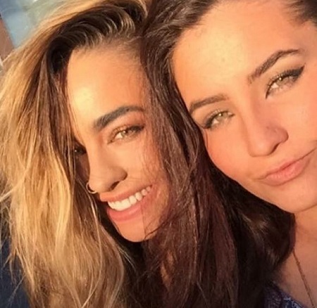 Skylyn Beaty Wiki, Height, Age, Boyfriend, Family, Biography & More 8 Skylyn Beaty with her sister Sommer Ray