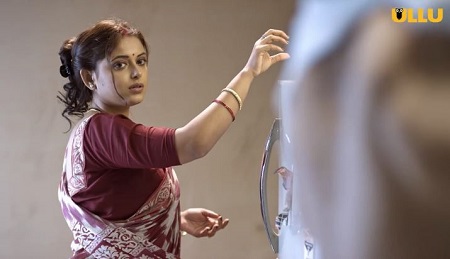 Sneha Paul - Wiki, Height, Age, Boyfriend, Caste, Family, Bio & More 15 Sneha Paul as Renu in the webseries Charmsukh Chawl House