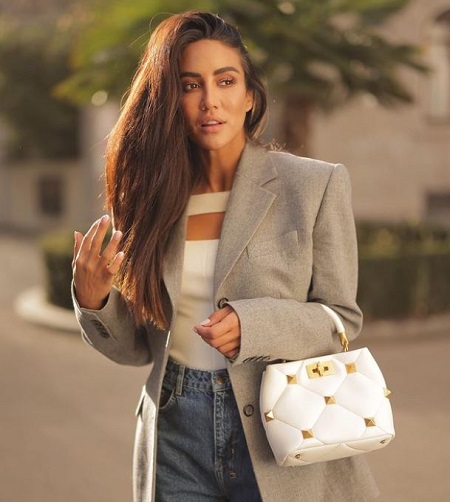 Tamara Kalinic Wiki, Height, Age, Boyfriend, Net worth, Biography & More 11 Tamara Kalinic has a a Master of Pharmacy degree from the University of Brighton