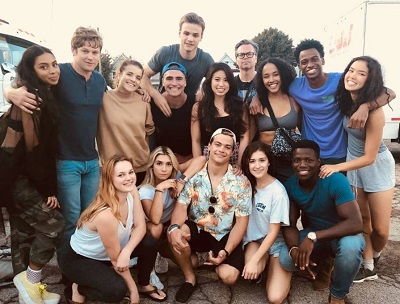 Tyssen Smith Wiki, Height, Age, Girlfriend, Family, Biography & More 14 Tyssen Smith with his friends