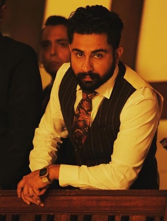 Varinder Brar Wiki, Height, Age, Wife, Family, Songs, Biography & More 3 Varinder Brar Intro