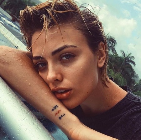 Wallis Day Wiki, Height, Age, Boyfriend, Family, Biography & More 9 Wallis Day tattoos