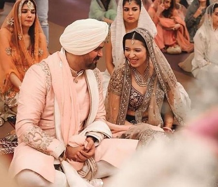 Wedding picture of Sasha Ramchandani and Harman Baweja
