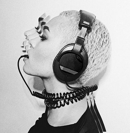 Yana Perrault: Bio, Height, Age, Boyfriend, Family, Wiki & More 15 Yana Perrault album Headphones, Please