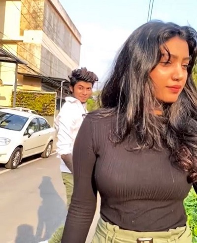 Who is Akhil CJ? Wiki, Height, Age, Girlfriend, Family, Bio & More 7 Akhil Cj with his sister Lakshmi Priya