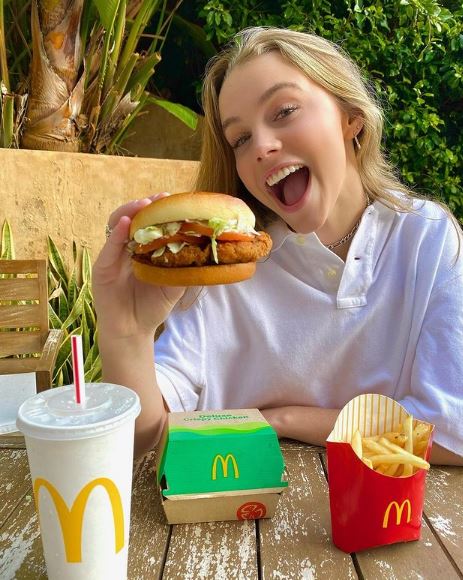 Anna Shumate is a foodie