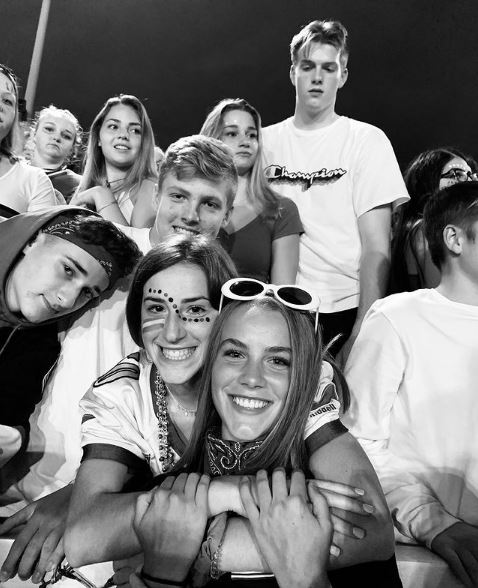 Anna Shumate with her friends