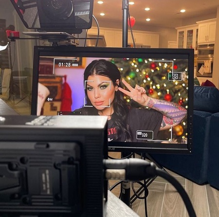 Bailey Sarian is an American YouTube star with over 4.57 million views