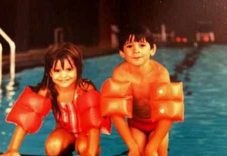 Alison Victoria Wiki | Age, Husband, Net worth, Family, Biography & More 4 Childhood image of Alison Victoria with her brother.