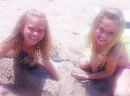 Nadia Turner Wiki, Height, Age, Boyfriend, Family, Biography & More 4 Childhood photo of Nadia Turner and Ruby Rose Turner